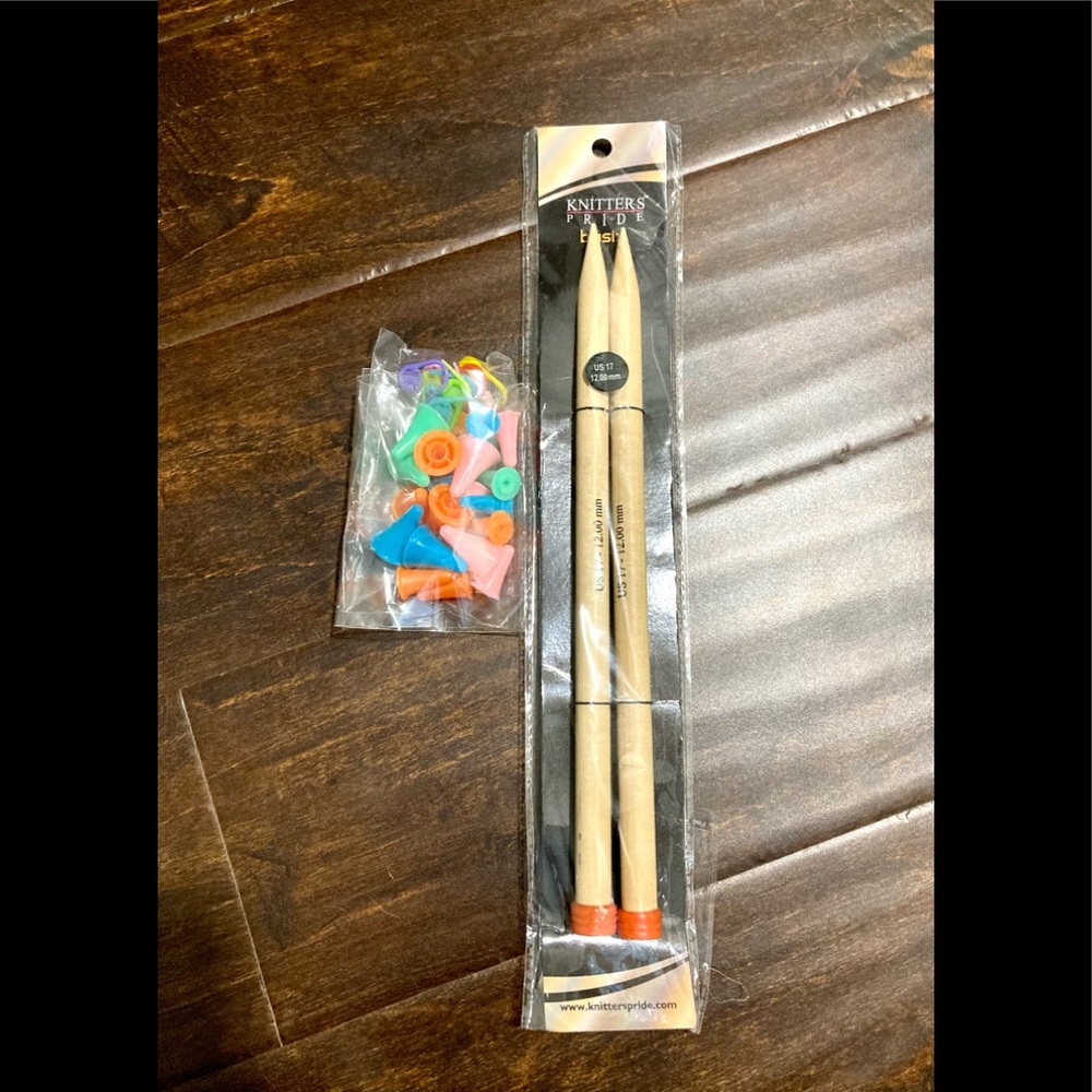 🎉3/$15 item🎉 10 in. Knitting Needles